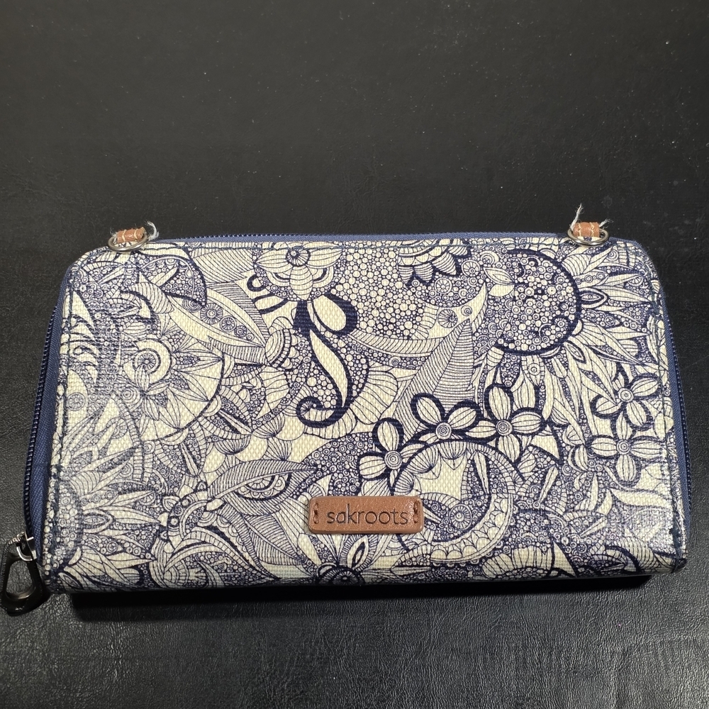 Sakroots Navy Spirit Desert Artist Circle Wtistlet Crosssbody No Strap
